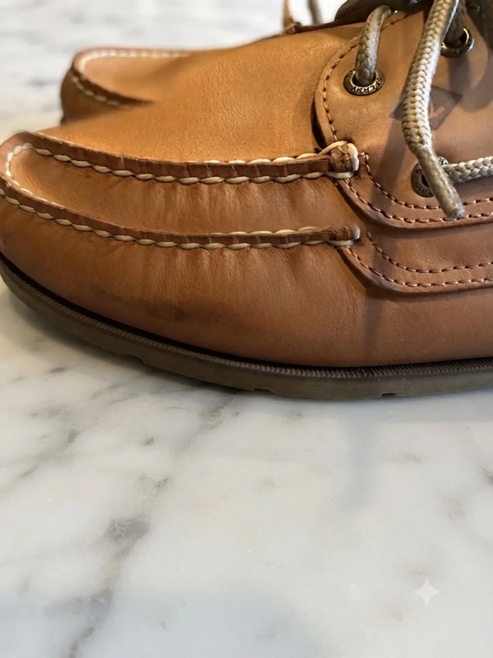 Sperry Men's Classic Tan Leather Boat Shoes with Contrast Laces Size 11W
